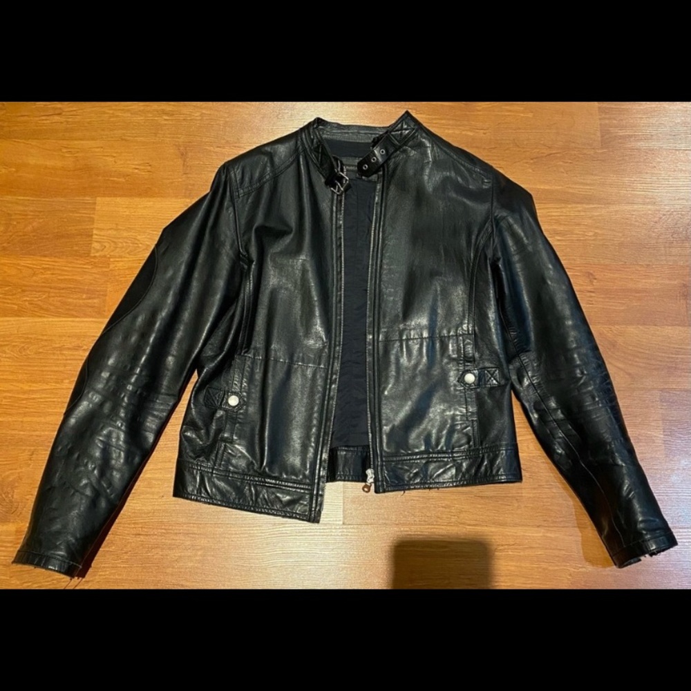 Beautiful leather Rudsak jacket.